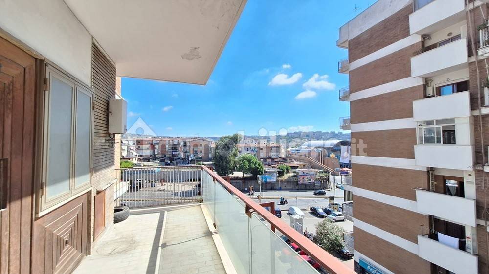 3 bedrooms Apartment in Naples, Italy No. 394569