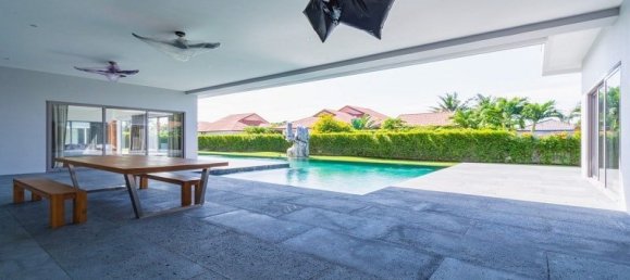 6 bedrooms Cafe / restaurant in Hua Hin, Thailand No. 6598 5