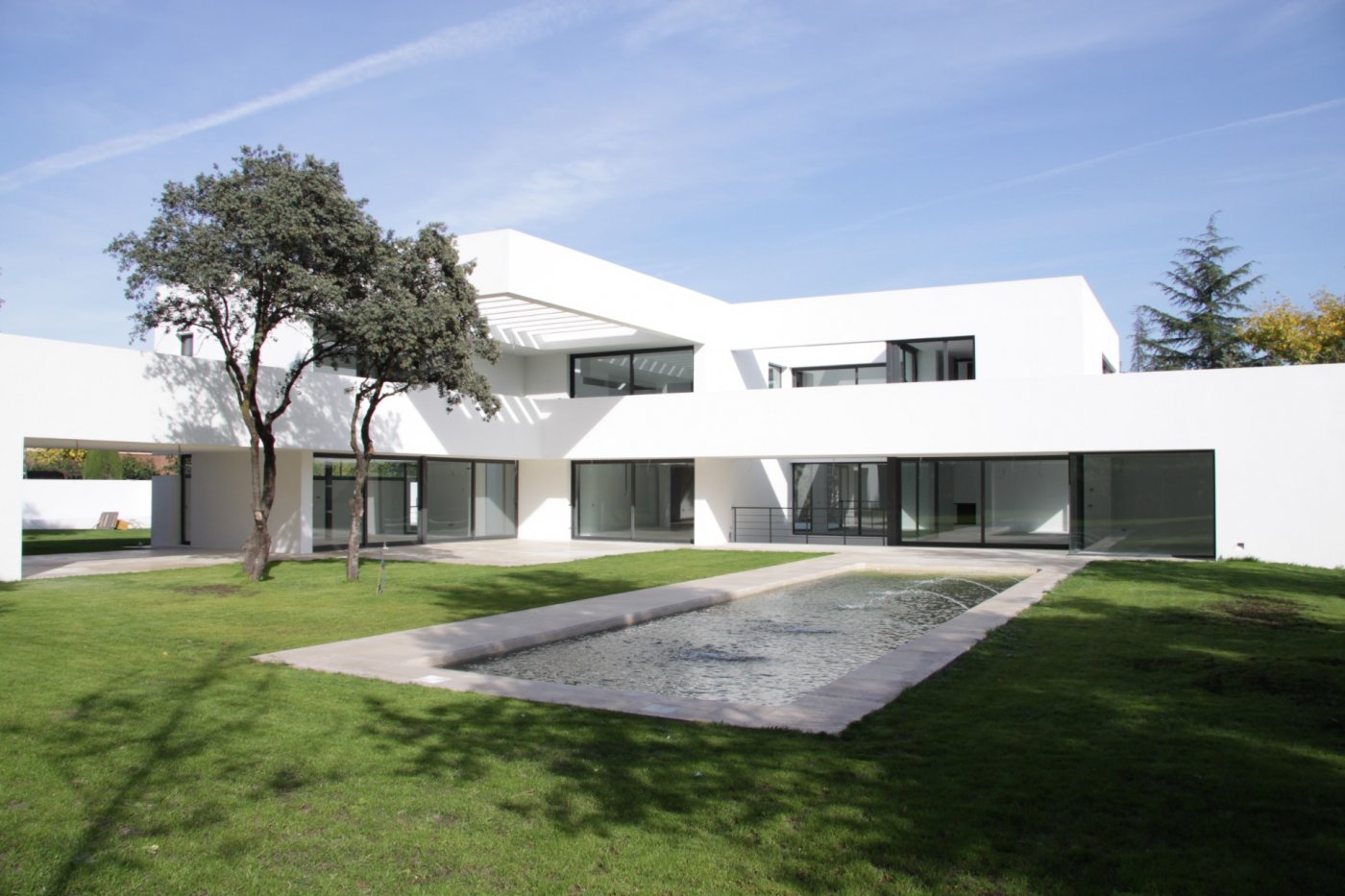 4 bedrooms House in Madrid, Spain No. 19716