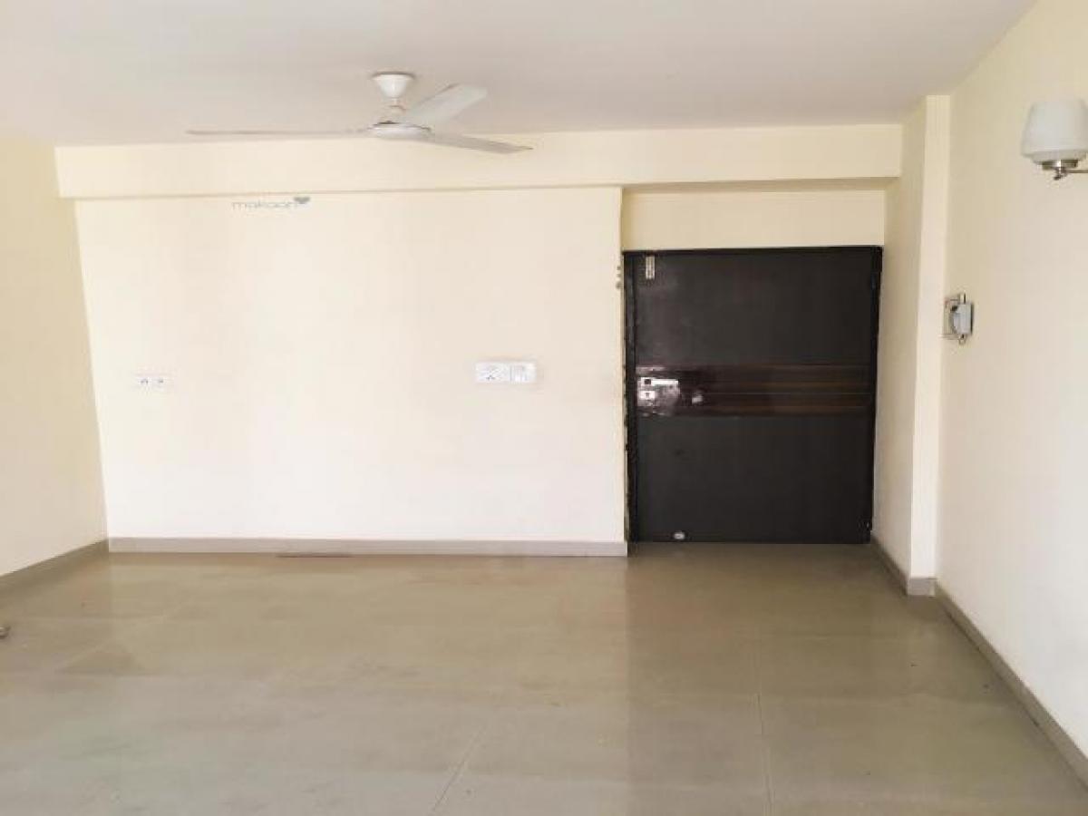 3 bedrooms House in Noida, India No. 65346