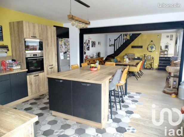 Casa de 5 dormitorios en Loos-en-Gohelle, France No. 315036