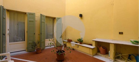 Пентхаус с 14 комнатами в Скандиано, Италия № 99490 10