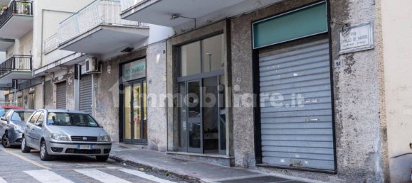 1-salle Propriété commerciale à Naples, Italy No. 256389 2