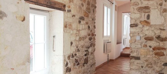 2 bedrooms House in Charente-Maritime, France No. 321049 4