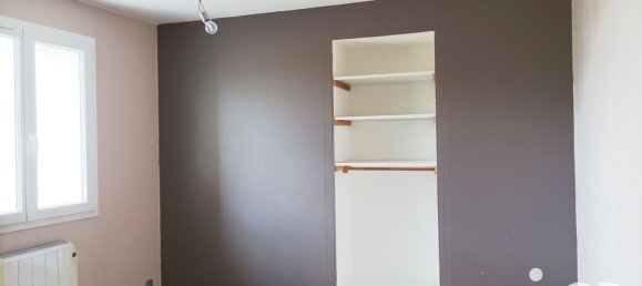 2 bedrooms House in Charente-Maritime, France No. 321049 10