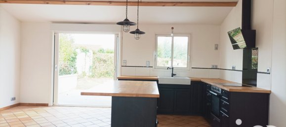 2 bedrooms House in Charente-Maritime, France No. 321049 5