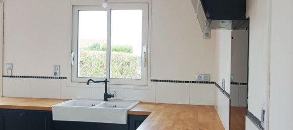 2 bedrooms House in Charente-Maritime, France No. 321049 6