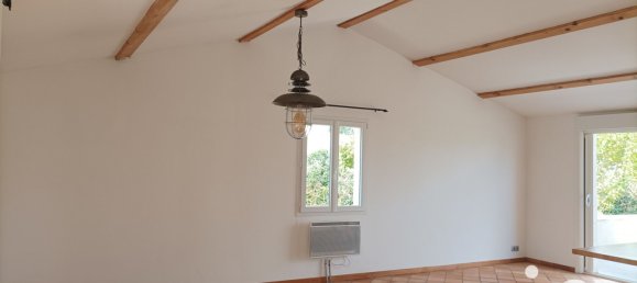 2 bedrooms House in Charente-Maritime, France No. 321049 7