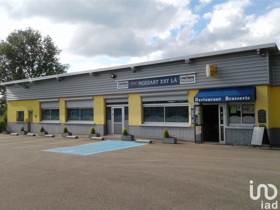 Propriété commerciale à Varennes-en-Argonne, France 326m² No. 83670