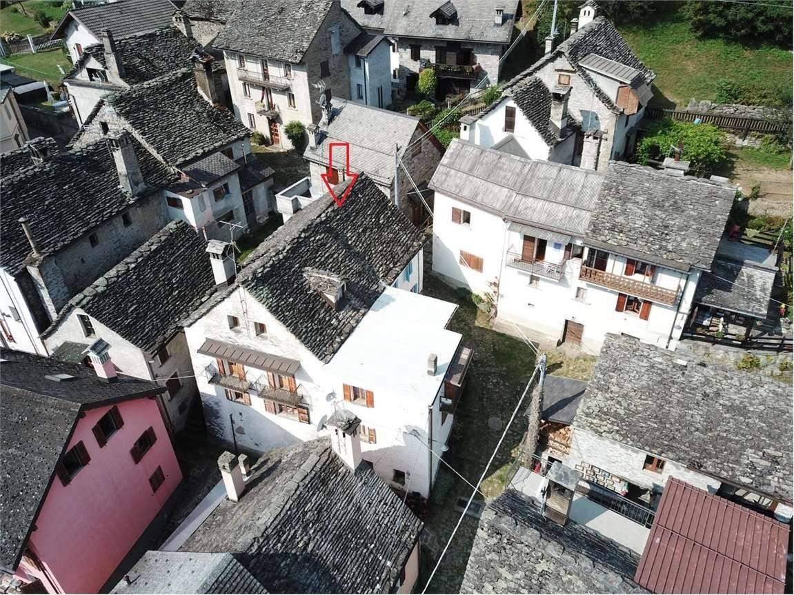 7 rooms House in Crodo, Italy No. 17926