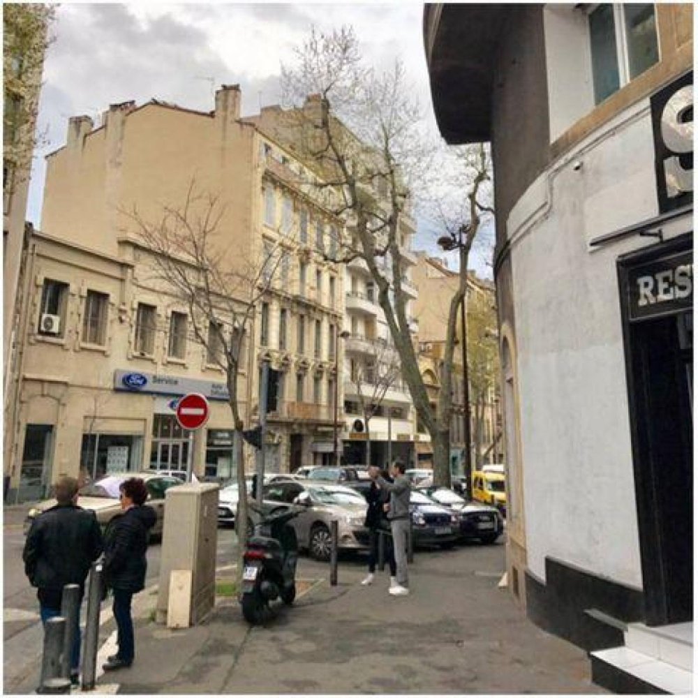 3 bedrooms Condo in Marseille, France No. 10500