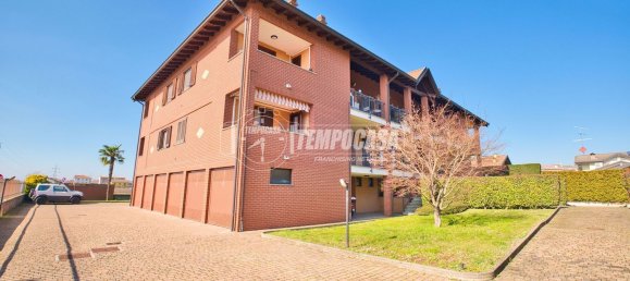 2 rooms Apartment in Cameri, Italy No. 160459 20