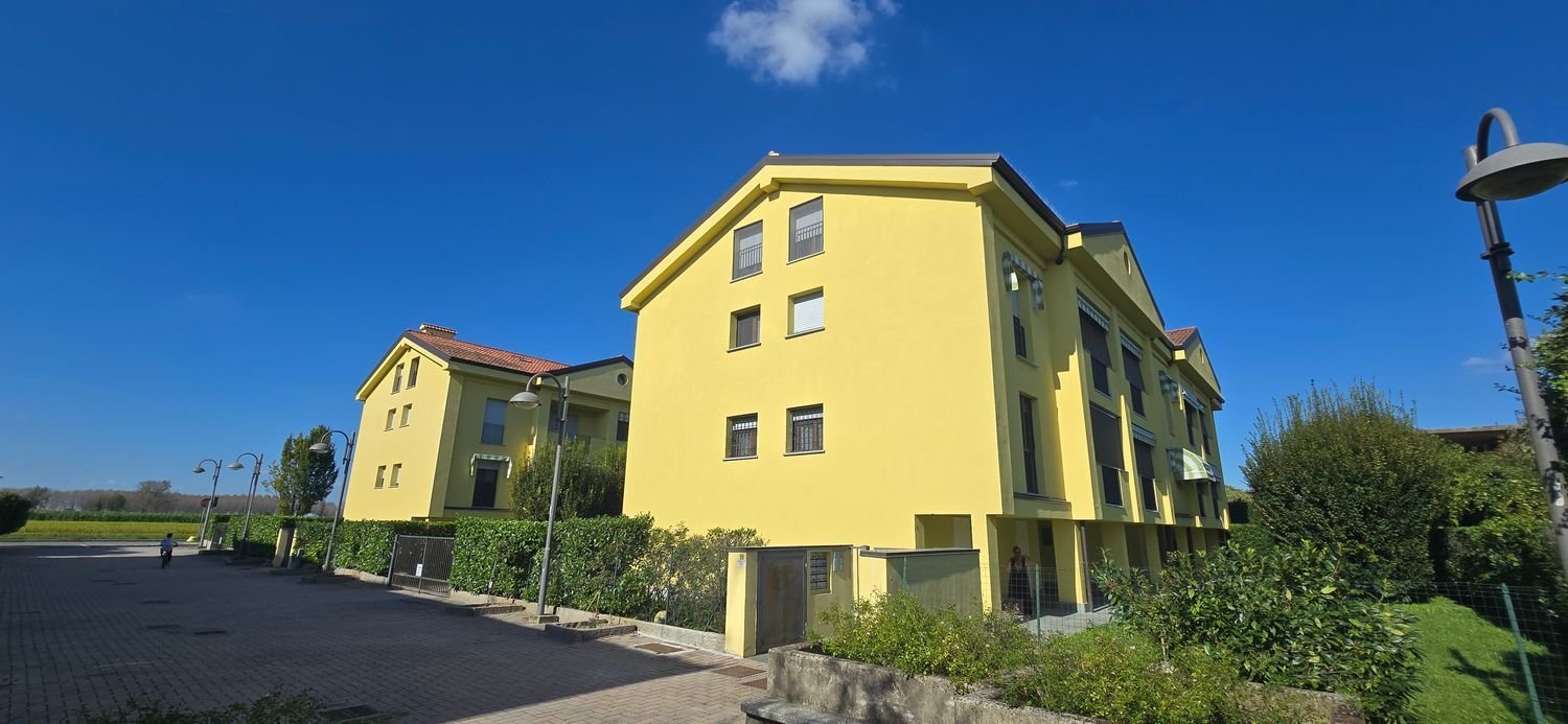 Apartamento T2 em Zeccone, Italy N.º 384853