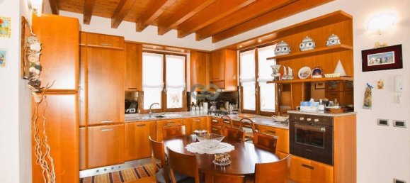 Villa de 3 habitaciónes en Serle, Italy No. 123287 20