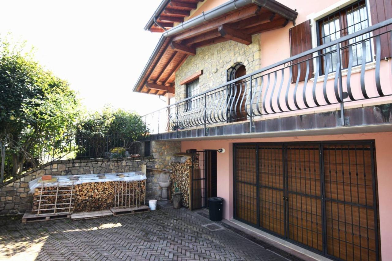 Villa de 3 habitaciónes en Serle, Italy No. 123287