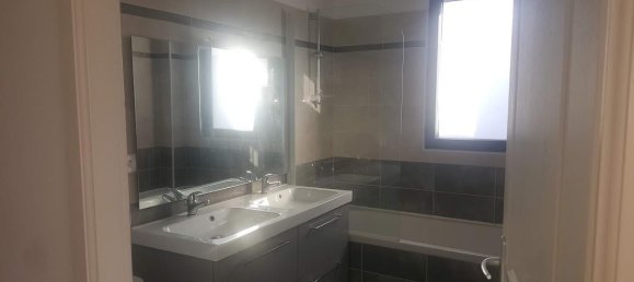 4 bedrooms House in Anglet, France No. 302057 2