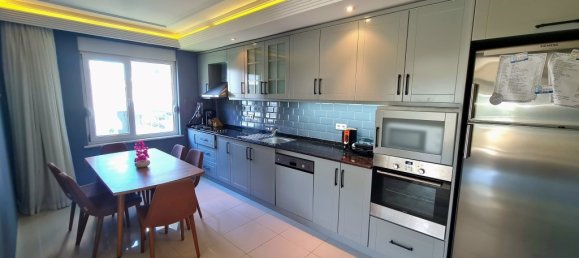 Квартира с 4 комнатами в Оба, Турция № 21836 3