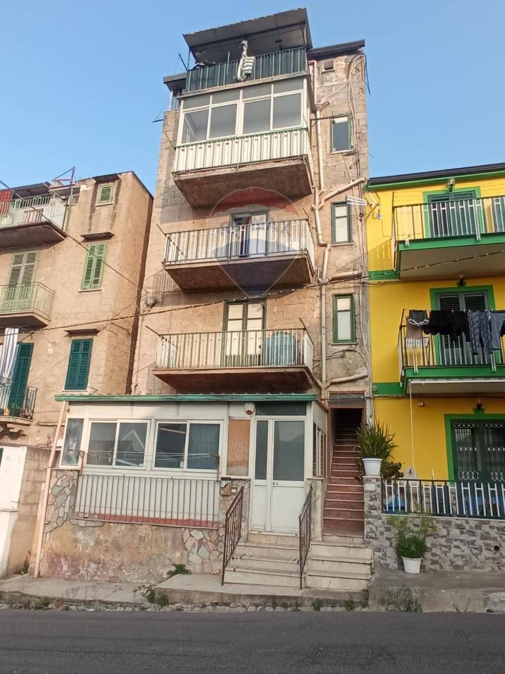 2 rooms Apartment in Palermo, Italy No. 7619