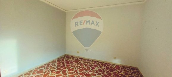 2 rooms Apartment in Palermo, Italy No. 7619 5