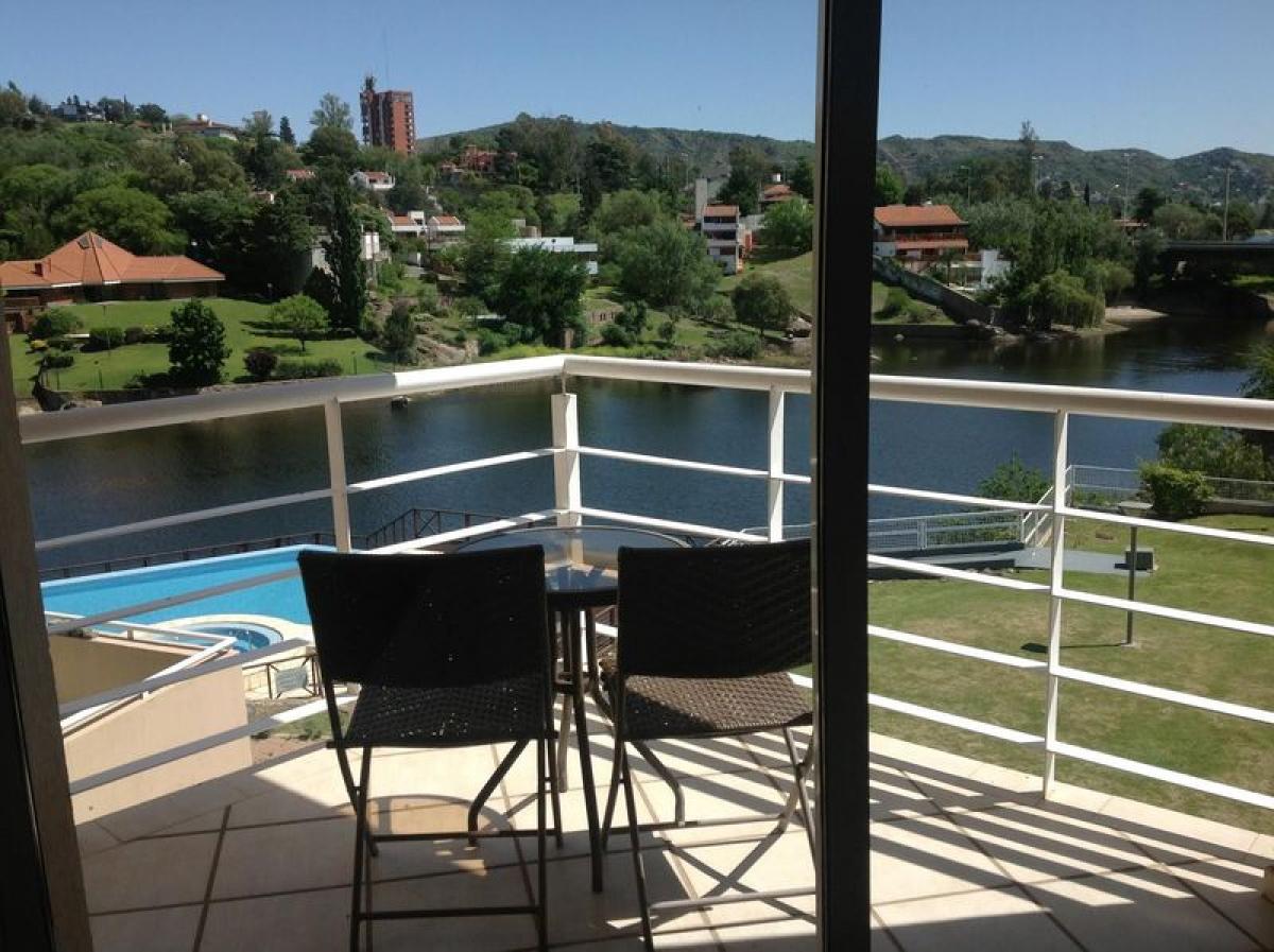 2 bedrooms House in Cordoba, Argentina No. 61400