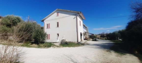 7غرفة منزل في Filottrano, Italy رقم 151950 2