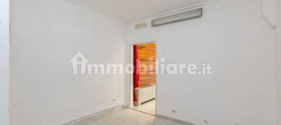 2 rooms Commercial property in Turin, Italy No. 80421 16