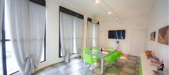 5-Zimmer Büro in Albiate, Italy, Nr. 310957 8