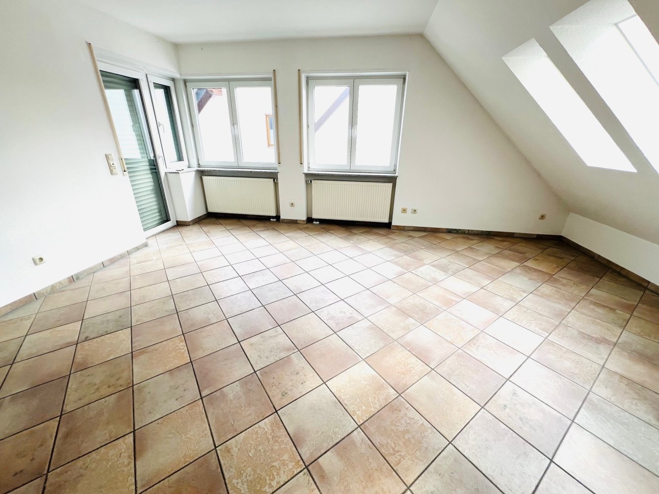 3-Zimmer Doppelhaus in Aschaffenburg, Germany, Nr. 125433