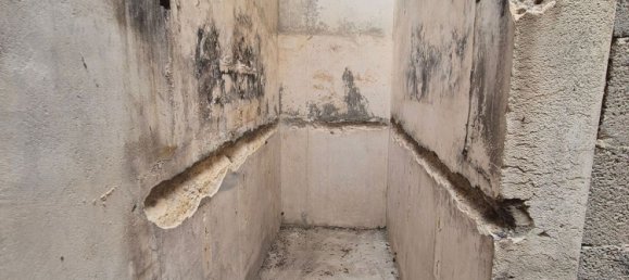 Gewerbliche Immobilie in Aradeo, Italy 110m², Nr. 332310 17