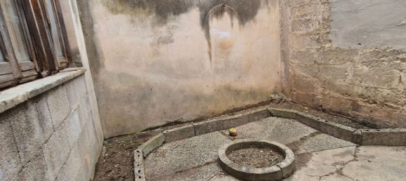 Gewerbliche Immobilie in Aradeo, Italy 110m², Nr. 332310 7