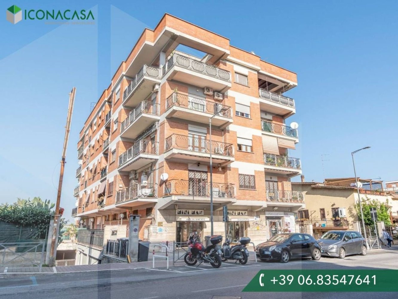 Квартира с 3 комнатами в Чампино, Италия № 24702