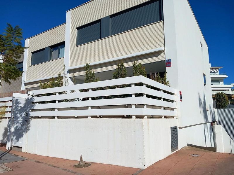 4 bedrooms Townhouse in Estepona, Spain No. 234916