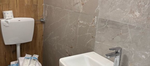 68m² Commercial property in Carrara, Italy No. 314059 5