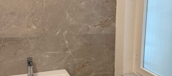 68m² Commercial property in Carrara, Italy No. 314059 8