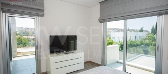 Вилла с 4 спальнями в Агиос Тихонас, Кипр № 26570 13