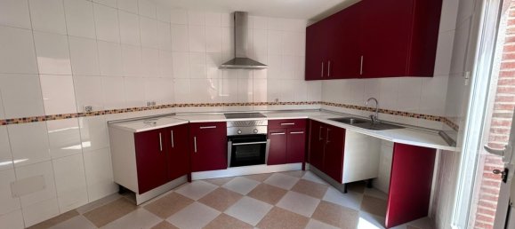 3 bedrooms Townhouse in Mentrida, Spain No. 147921 6