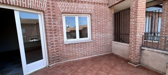 3 bedrooms Townhouse in Mentrida, Spain No. 147921 4