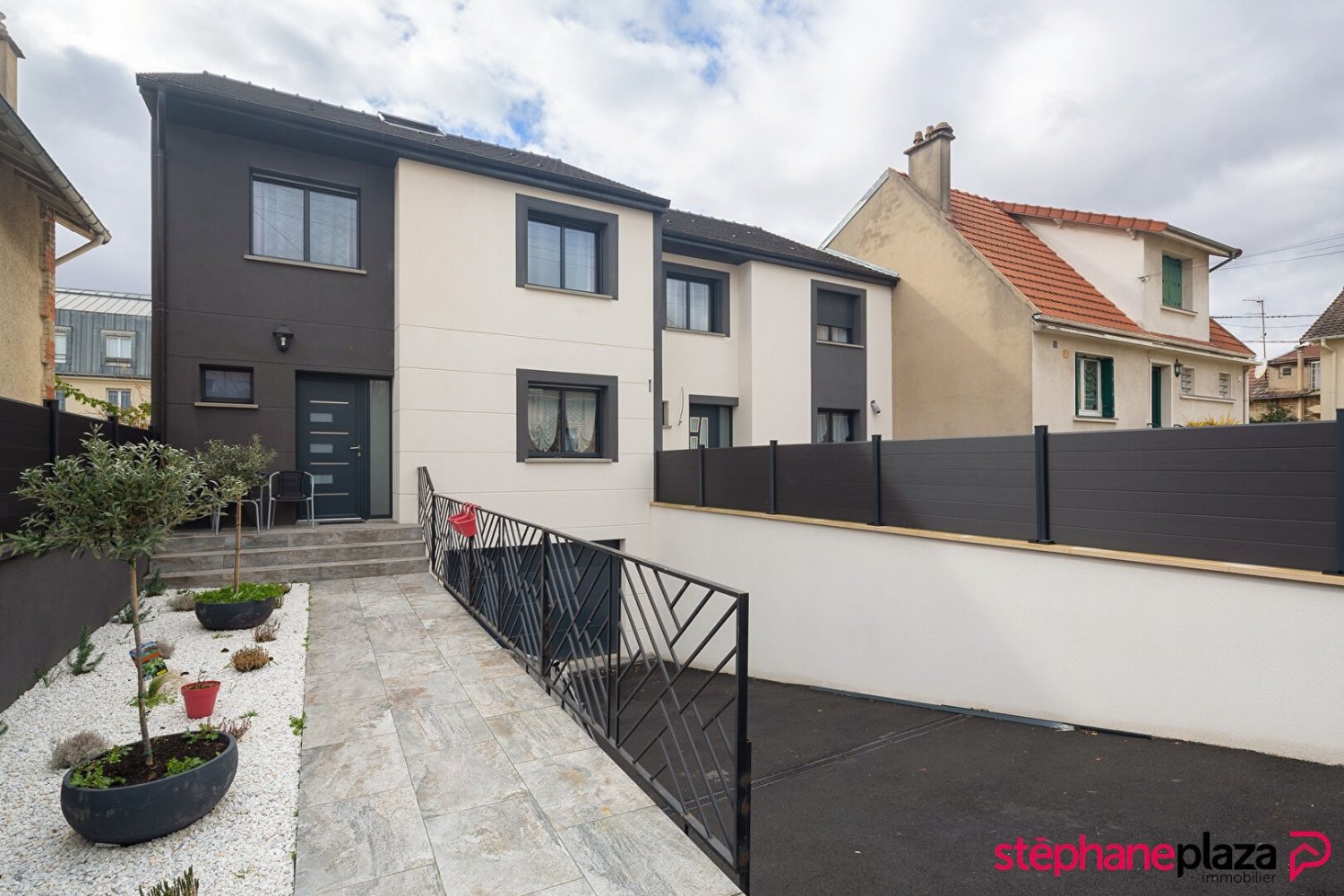 5 bedrooms Villa in Sartrouville, France No. 181167