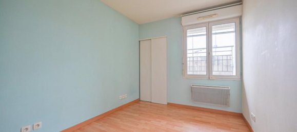 Apartamento de 2 dormitorios en Villeneuve-le-Roi, France No. 165300 8