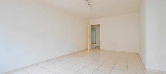 Apartamento de 2 dormitorios en Villeneuve-le-Roi, France No. 165300 4