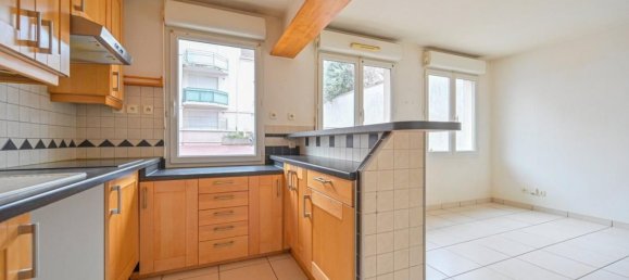 Apartamento de 2 dormitorios en Villeneuve-le-Roi, France No. 165300 7