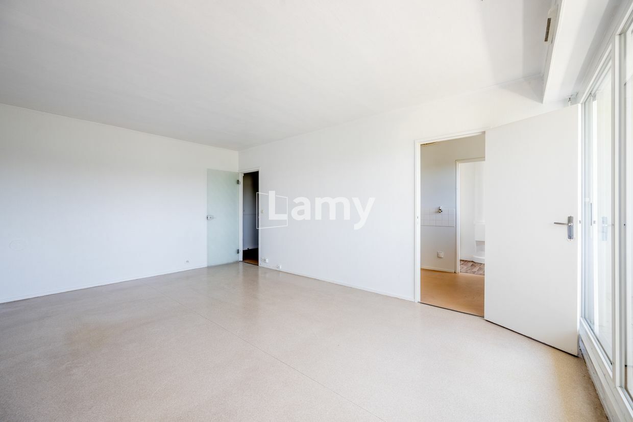 3-Zimmer Wohnung in Lormont, France, Nr. 279337