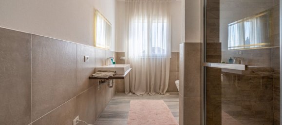 5 rooms Duplex in Vicenza, Italy No. 54712 7