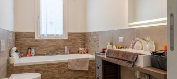 5 rooms Duplex in Vicenza, Italy No. 54712 15