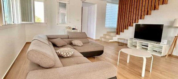 3 غرف نوم عقار تجاري في Aradippou, Cyprus رقم 18080 6