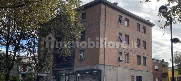 5 rooms Apartment in Reggio Emilia, Italy No. 96594 3