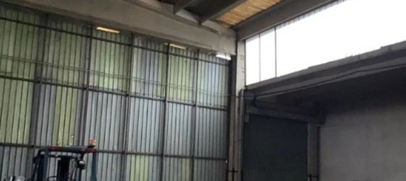 Lagerhaus in Magenta, Italy 2375m², Nr. 72834 9