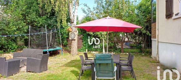 3 bedrooms House in Saint-Etienne-du-Rouvray, France No. 321501 2