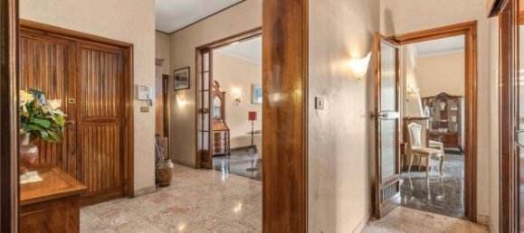 Apartamento de 4 dormitorios en Florence, Italy No. 154699 16