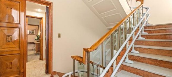 Apartamento de 4 dormitorios en Florence, Italy No. 154699 26